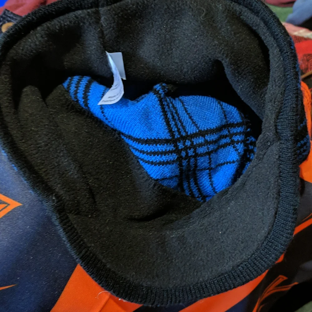 NWOT Marmot Brimmed Beanie - Picture 2 of 2
